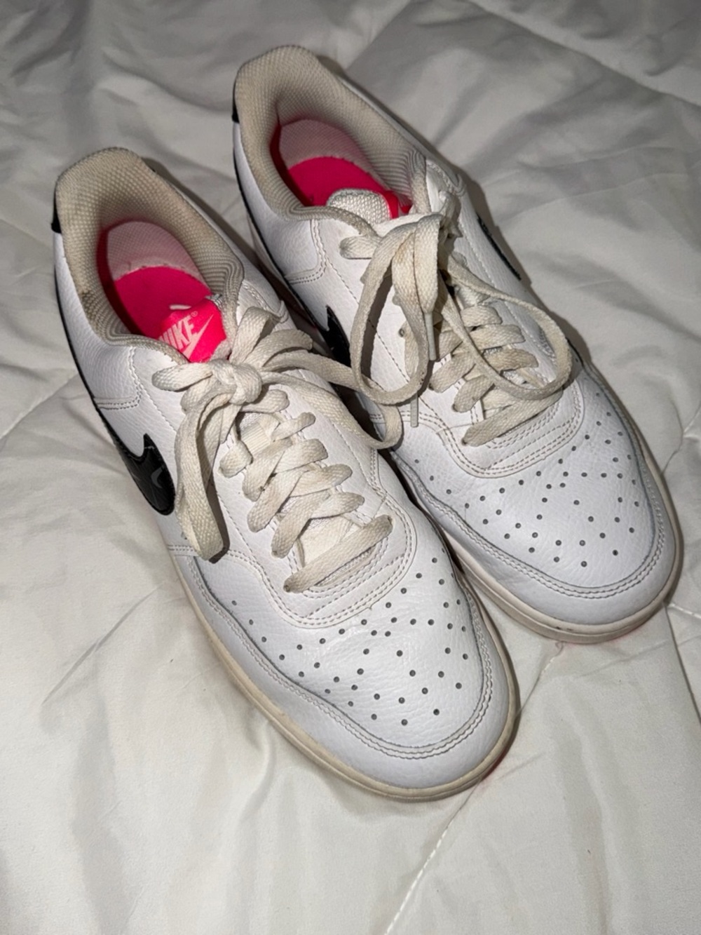 Nike Women’s White Leather Sneakers with Black Swoosh and Pink Insole